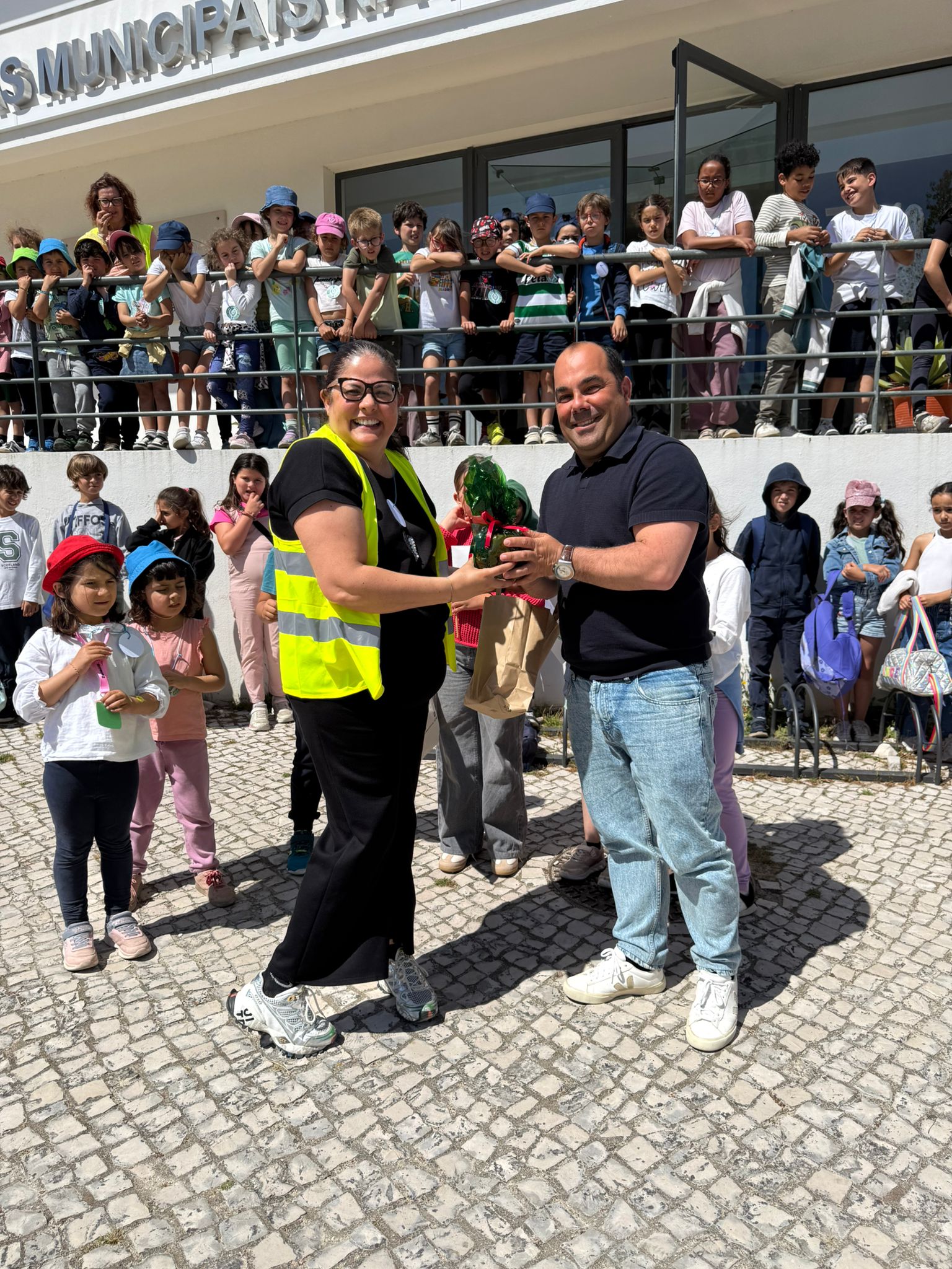 Passagem do testemunho da EB da Benedita para o Centro Escolar de Turquel na spiscinas da Benedita
