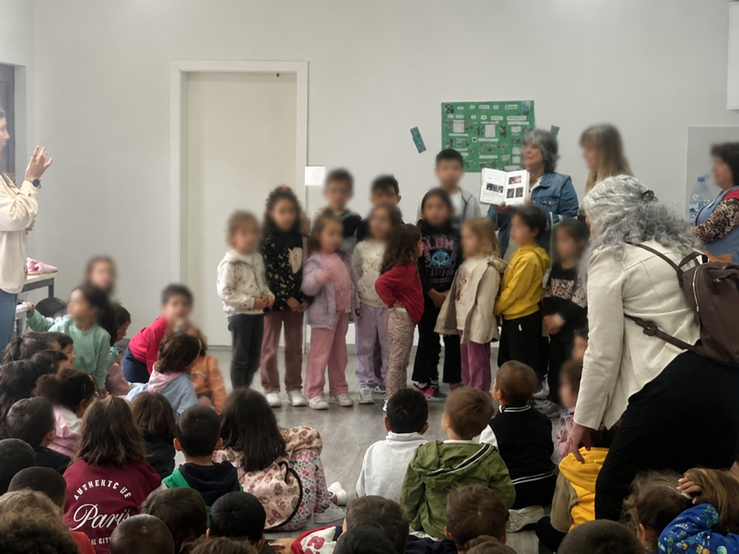 Num momento de diálogo e participação, a Associação Cultural, Recreativa e Social de Samuel apresenta os seus compromissos e todo o trabalho realizado ao Jardim de Infância e à Escola Básica da Vinha da Rainha.