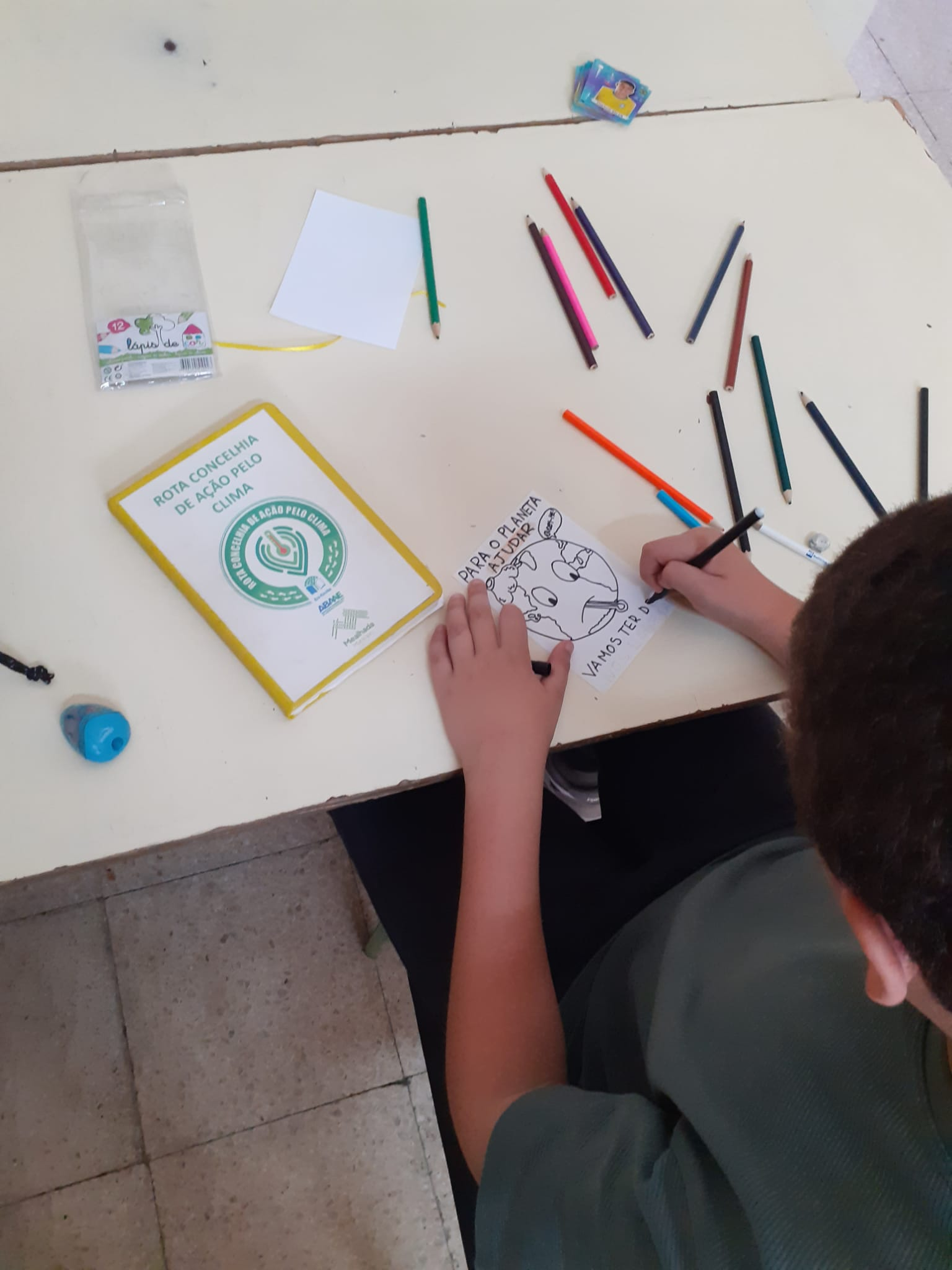 Desenho alusivo ao Planeta.