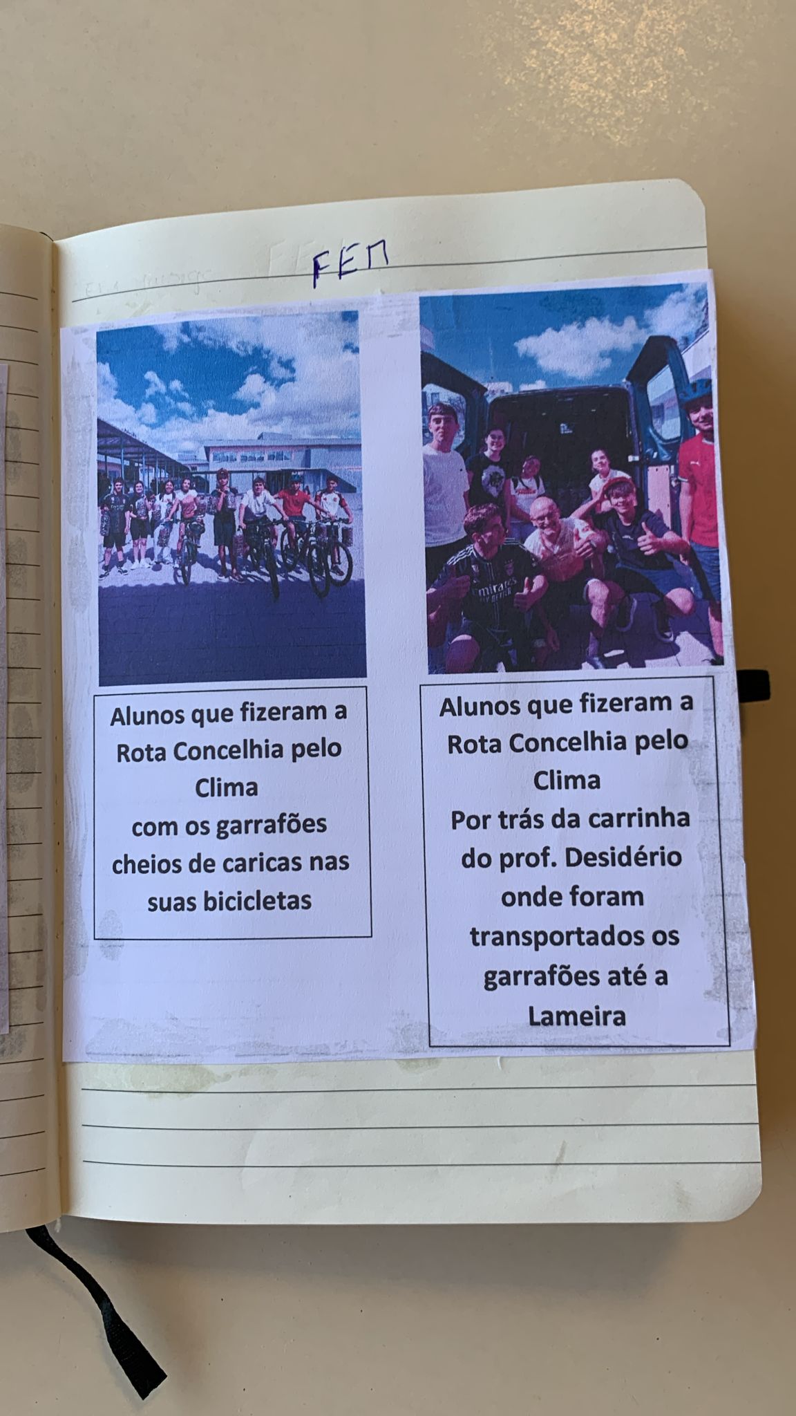Alunos com garrafões de caricas
