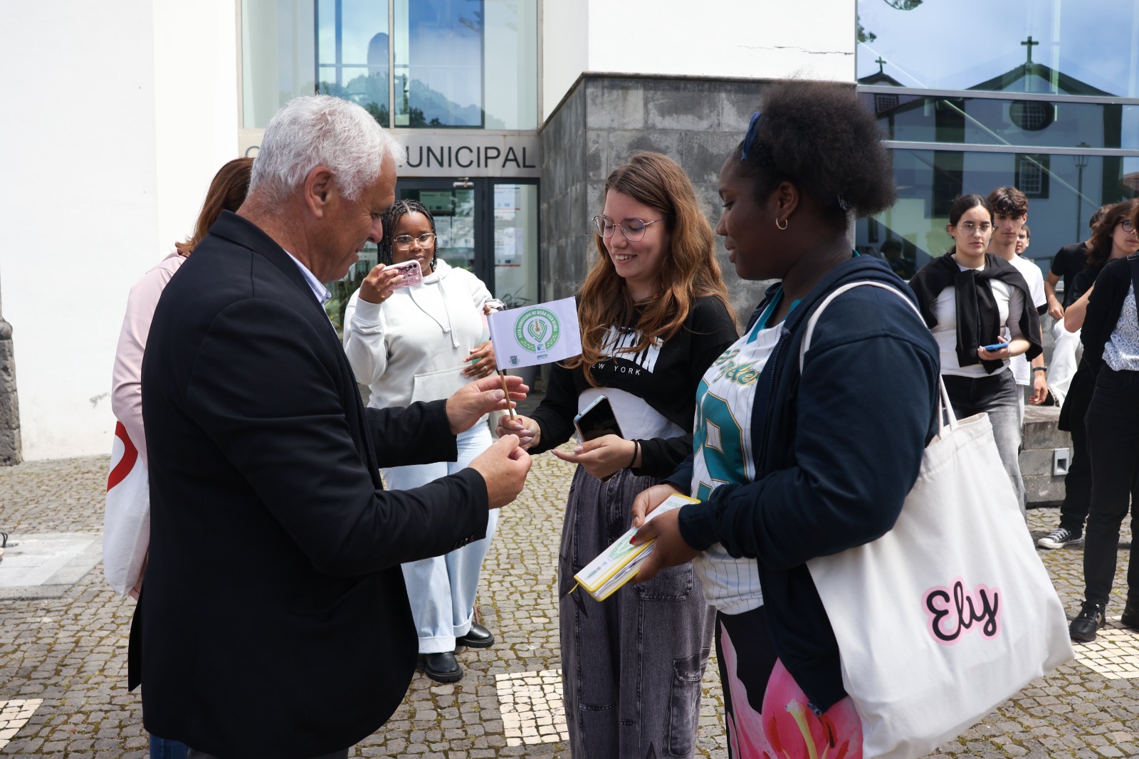 Entrega do testemunho ao Sr. Vice Presidente da Câmara Municipal da Madalena