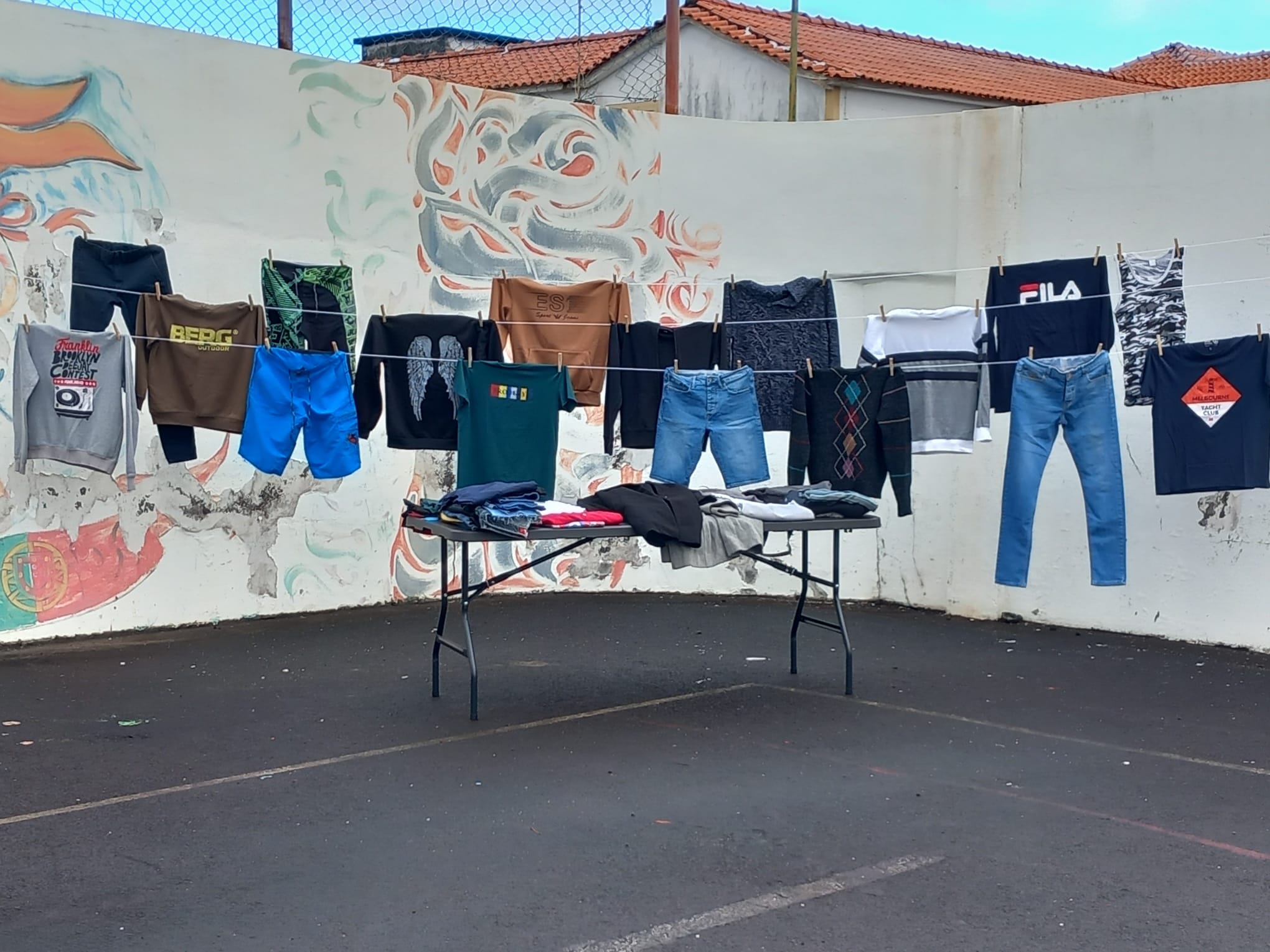 Estendal comunitário aberto a toda a comunidade