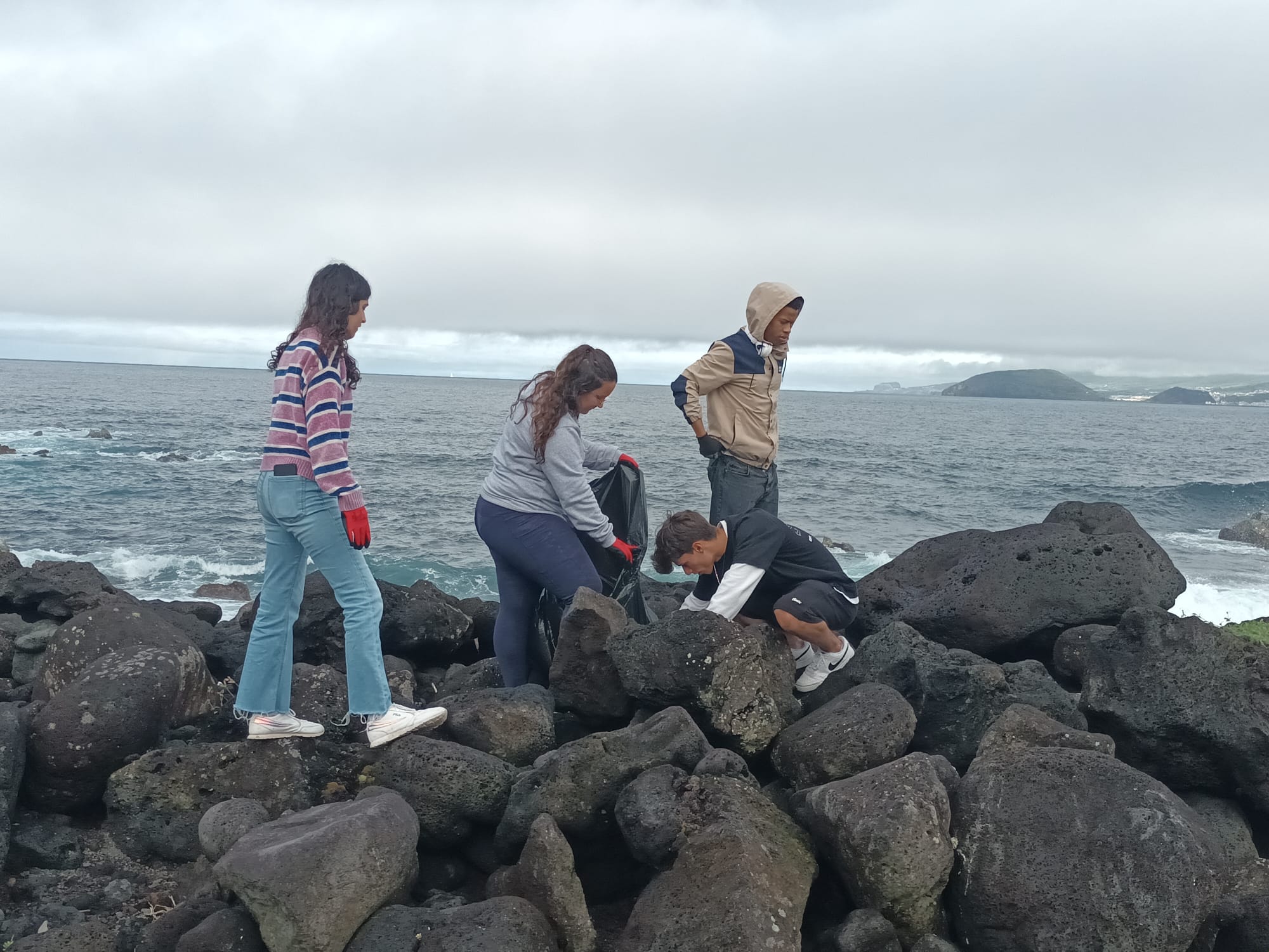 Atividade de Plogging pelo Trilho das Vinhas na Criação Velha (Paisagem Protegida da Cultura da Vinha)