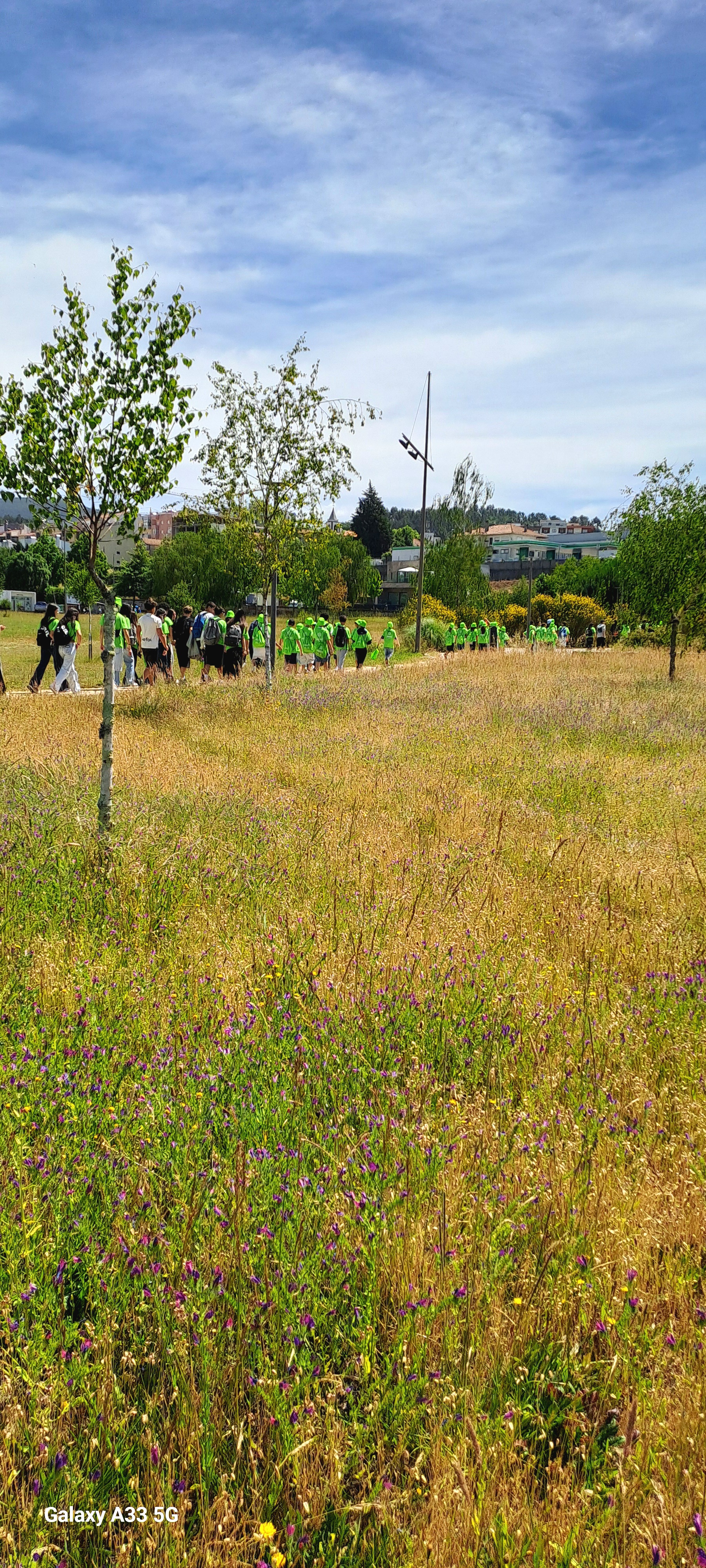 caminhada ao longo da ciclovia